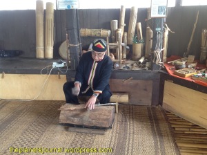 A demonstration of turning a tree bark into a clothing material by Mr. Christopher Anak Ngayub - a Bidayuh elder.